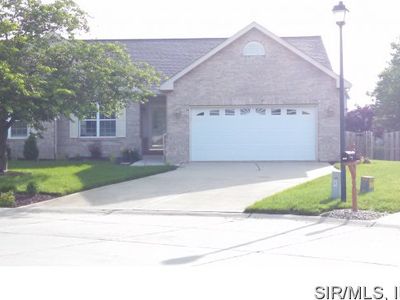 140 Fairway Dr, Maryville, IL, 62062