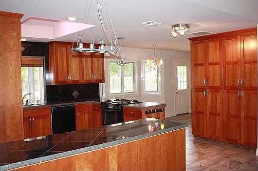 5th image of 2901 Live Oak St