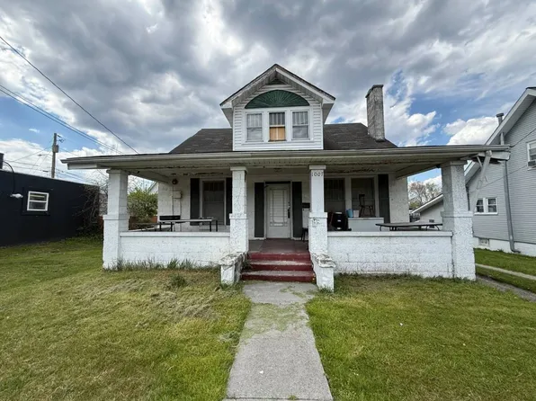 1007 Main St E, Oak Hill, WV 25901