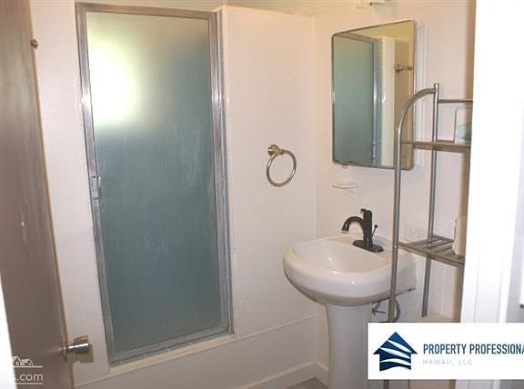 5th image of 485 Waianuenue Ave APT K150
