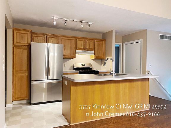 3rd image of 3727 Kinnrow Ct NW