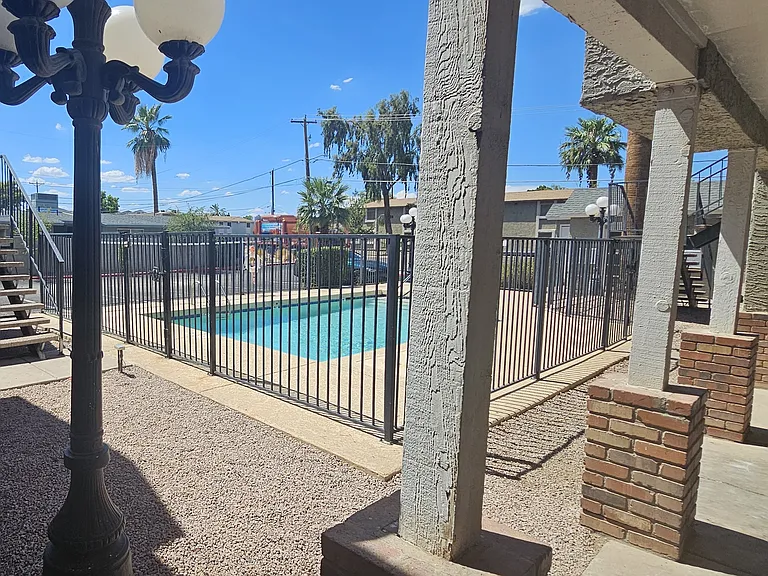 Hayden Crossing — Photo 10