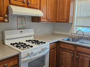 403 Manchester St #3, Fall River, MA 02721