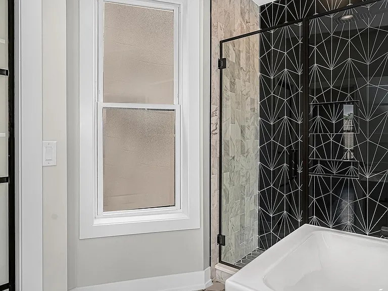 721 W Melrose St #3R — Photo 10