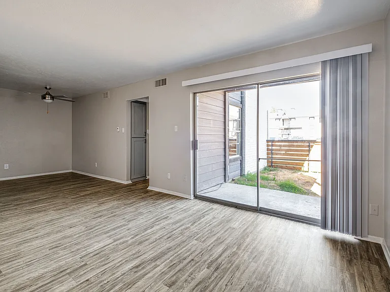 Barrett Apartment Homes — Photo 40