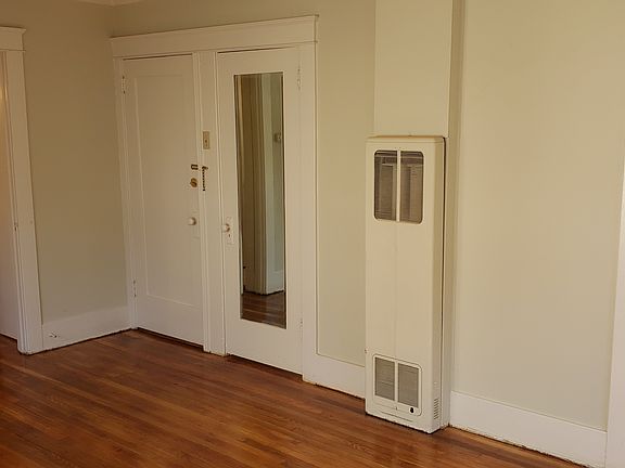 2nd image of 2752 E 1st St APT 11