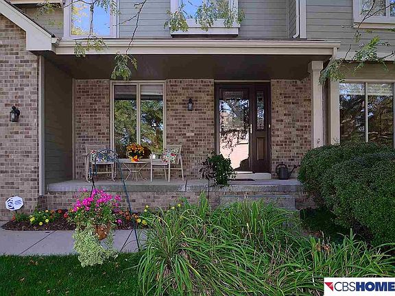 2nd image of 383 N 163rd St