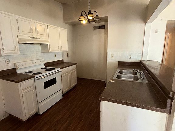 5th image of 9419 Culberson St