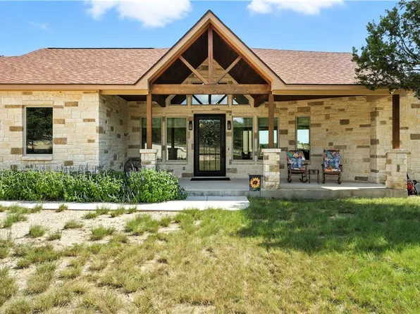 134 Stallion Estates Dr, Spring Branch, TX 78070