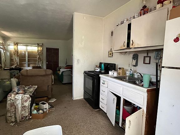 5th image of 1612 San Jose Blvd