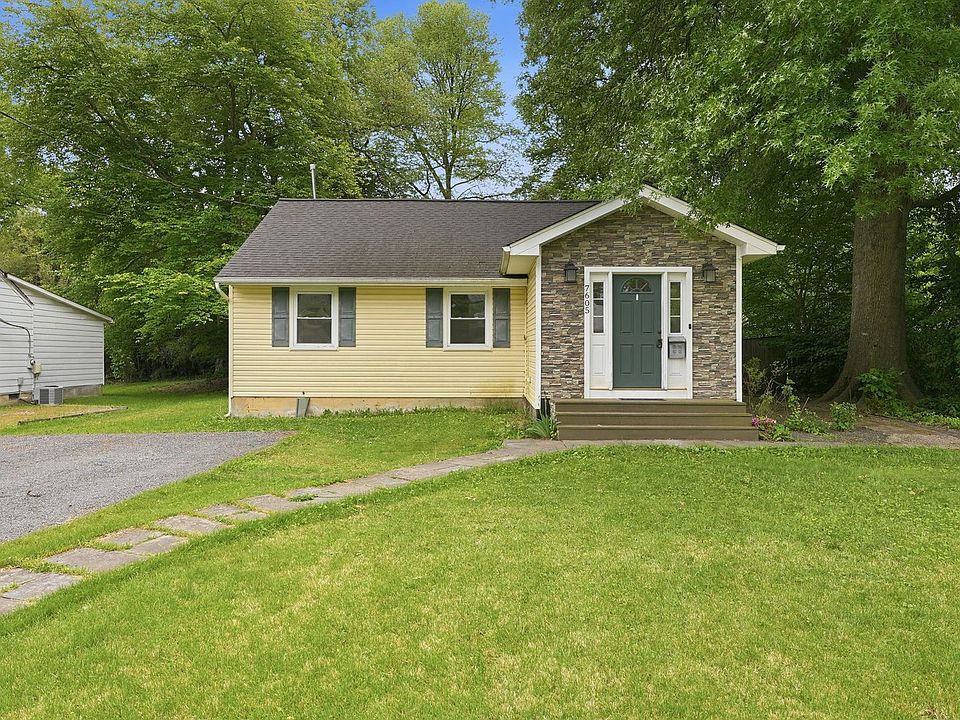 1st image of 7605 Fisher Dr