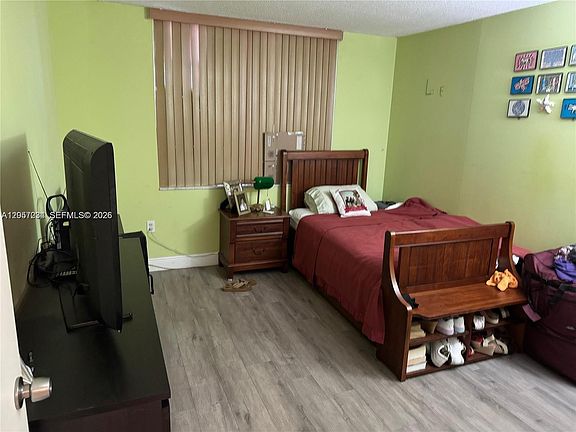 4th image of 2750 NE 183rd St APT 1503