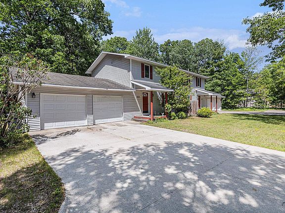 4th image of 665/667 County Road 612 NE
