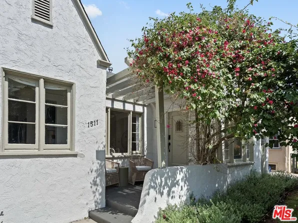 1511 Carmona Ave, Los Angeles, CA 90019