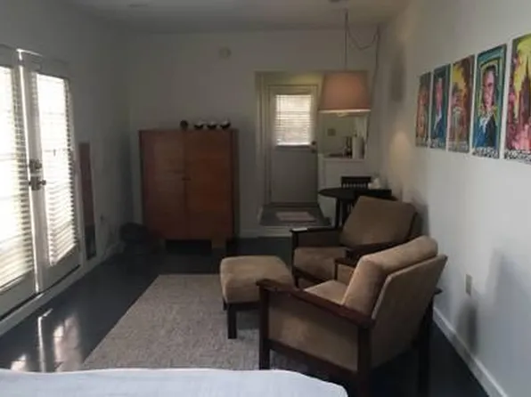 321 Wellesley Dr SE, Albuquerque, NM 87106