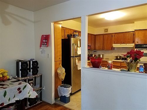 2nd image of 10217 Lewis Ave