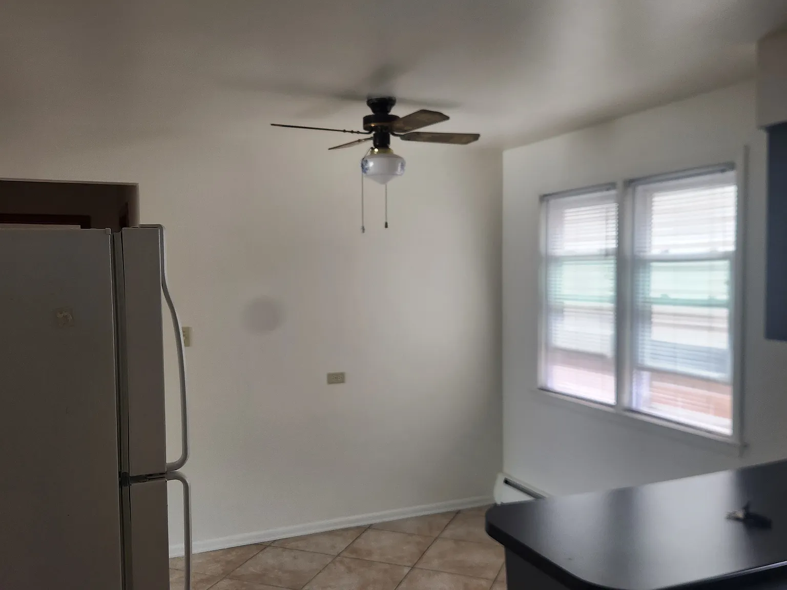 2 bed, 950 sqft, $1,650 — Photo 3