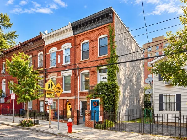 88 Jewett Ave, Jersey City, NJ 07304