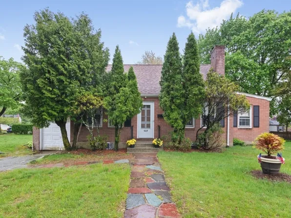 137 Russell Rd, Newton, MA 02465