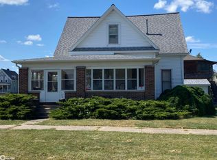102 N 5th St, Marshalltown, IA 50158
