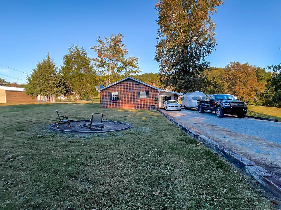 239 Foster Rd, Rocky Top, TN 37769 Zillow