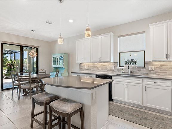 2nd image of 5209 Jasper Square