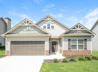 86 Village Park Dr, Newnan, GA 30265