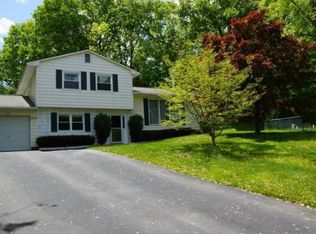 3469 Ichabod Ct, Yorktown Heights, NY 10598