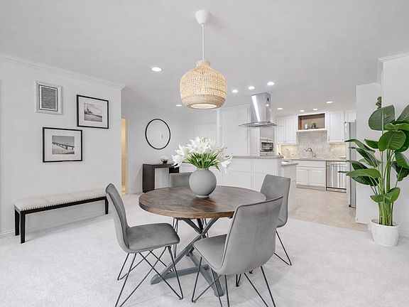 3rd image of 516 San Vicente Blvd Unit 208