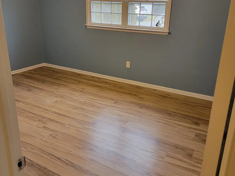 300 Essex Dr — Photo 24
