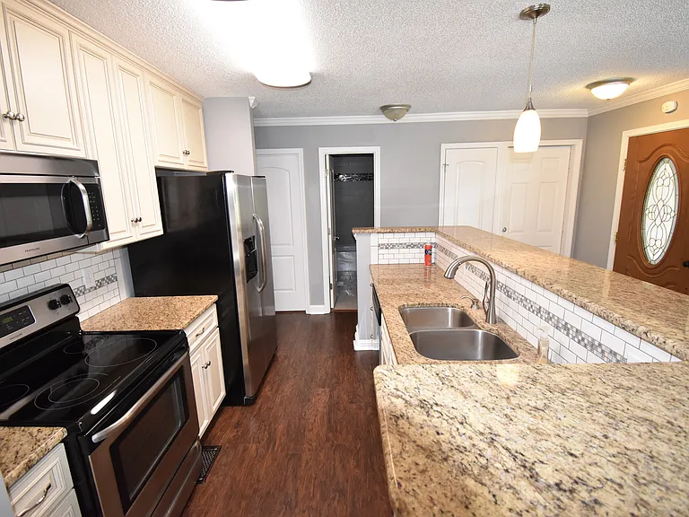 9357 Castle Falls Cir — Photo 8