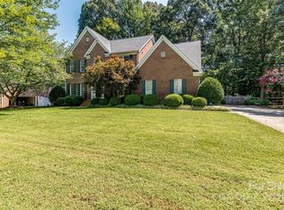 7111 Weddington Brook Dr, Matthews, NC 28104