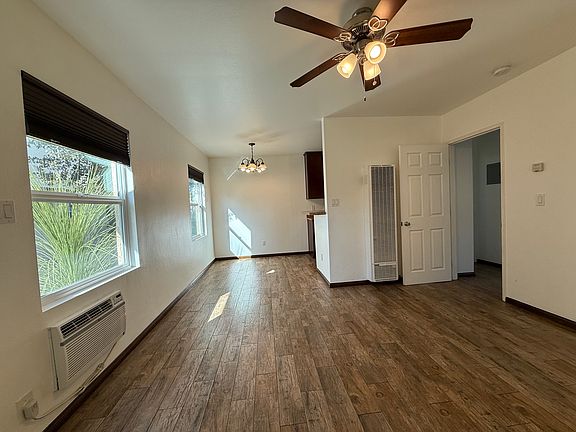 5th image of 351 W Park Ave