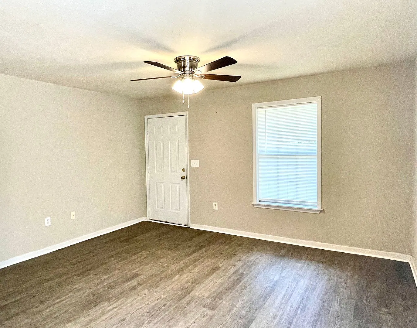 GS-Oak Village I — Photo 3