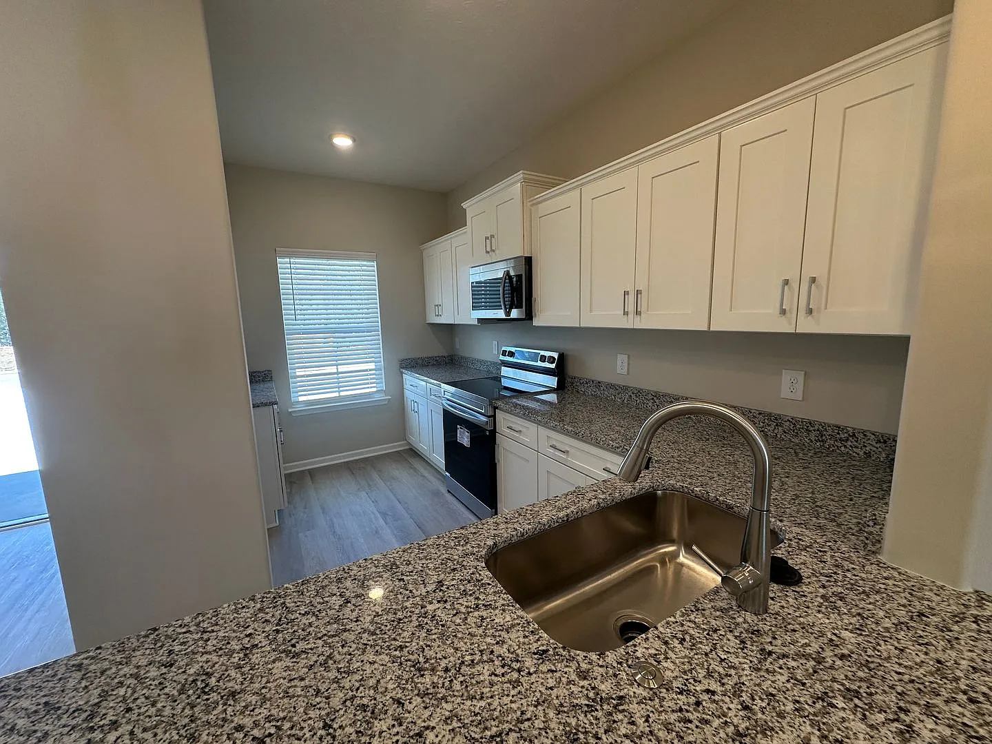 4 Bed 3 Bath Townhome Near The Heart Of Shelbyville — Photo 4