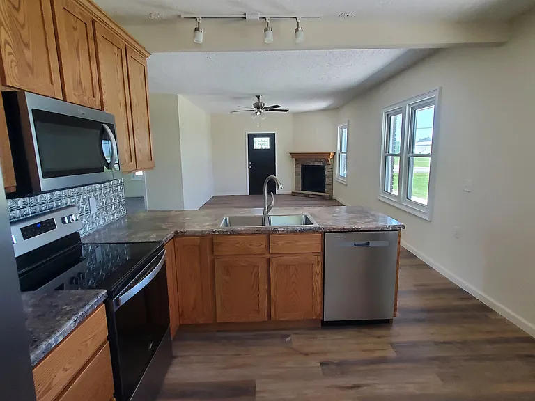 1512 S Morley St — Photo 7
