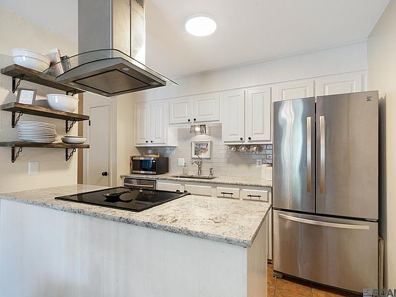 5th image of 15346 Jester Ave