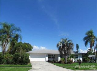 2431 Breakwater Cir, Sarasota, FL 34231