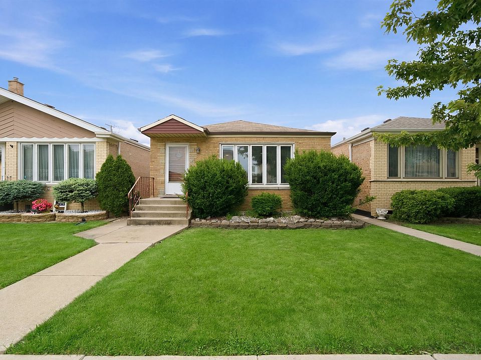 1st image of 6111 W 55th St