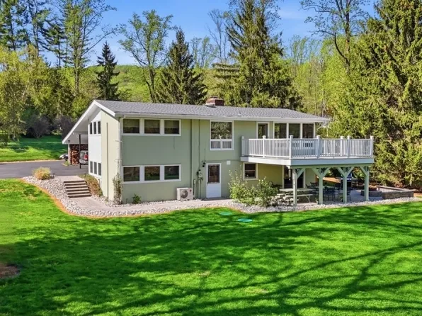 9 Springtown Rd, Readington Twp., NJ 08889