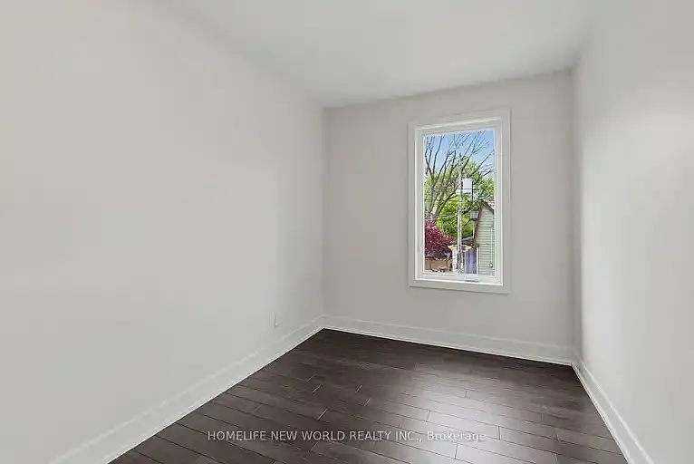 1842 Dundas St E #2 — Photo 11