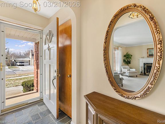 3rd image of 1210 Fairholme Rd