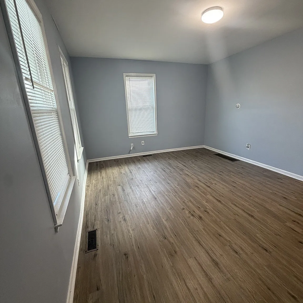 2 bed, 1.0 bath, 1672 sqft, $2,350 — Photo 2