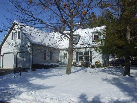 1st image of 897 Pine Hill Dr