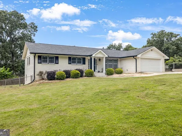 497 Dicks Ct NW, Lilburn, GA 30047