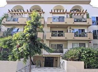 1353 N Fuller Ave #PENTHOUSE 10, Los Angeles, CA 90046