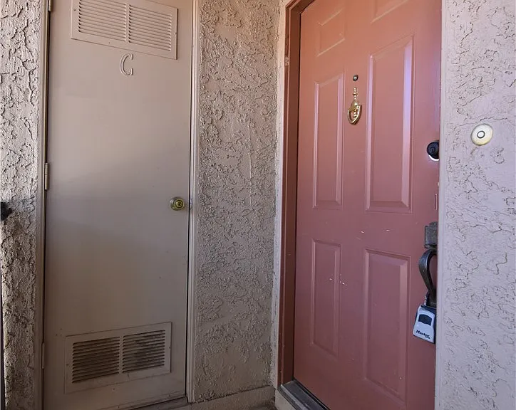 5576 W Rochelle Ave #23C — Photo 1