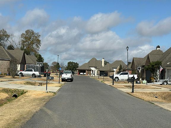 4th image of 234 Crenshaw Dr