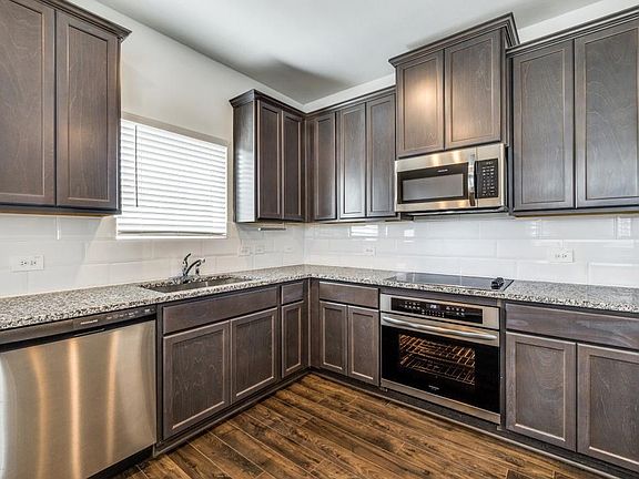 4th image of 1248 Lamar Dr