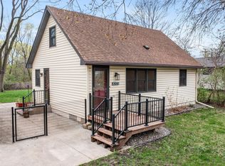 4209 Diamond Dr, Eagan, MN 55122